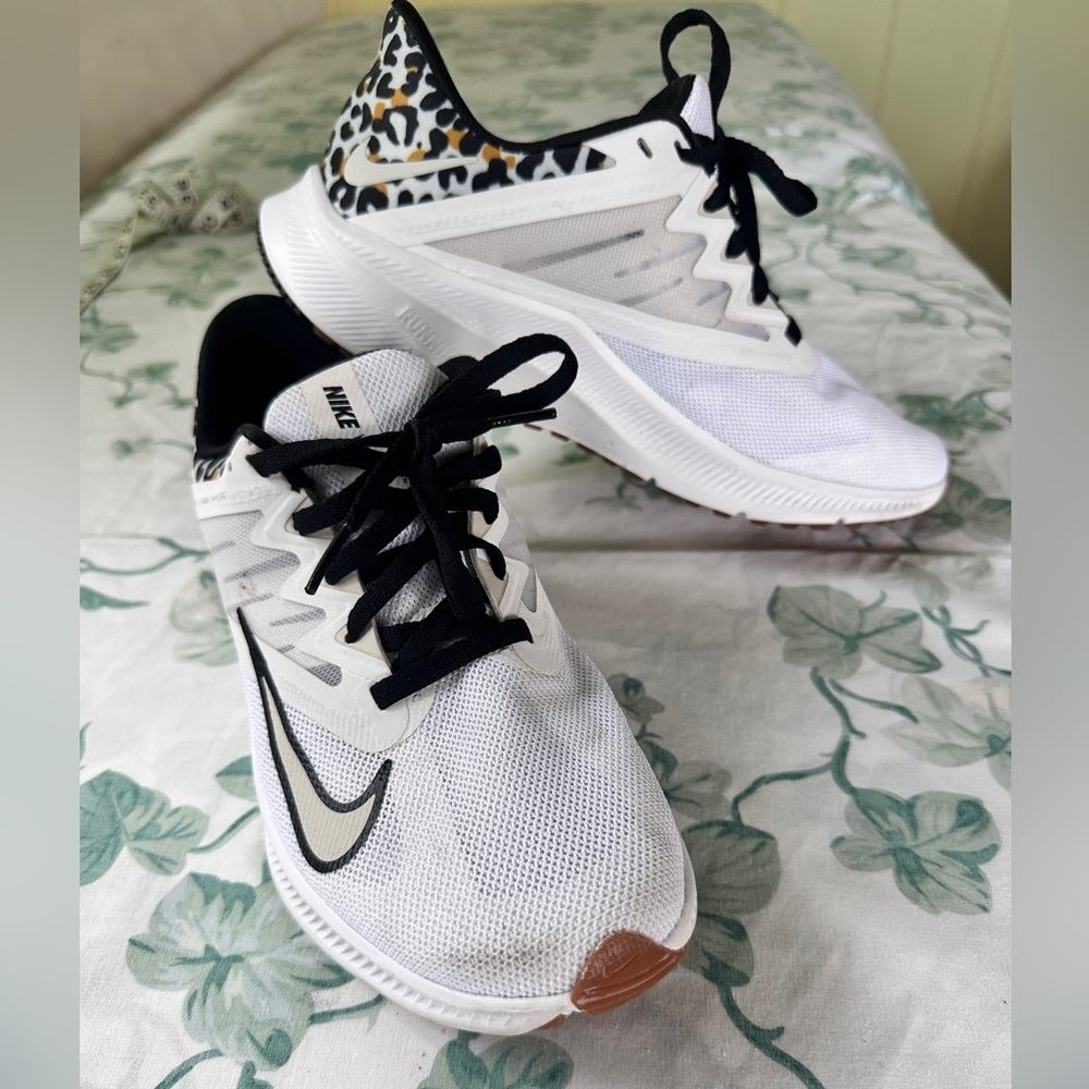 Nike Quest 3 Premium Leopard Running Sneaker